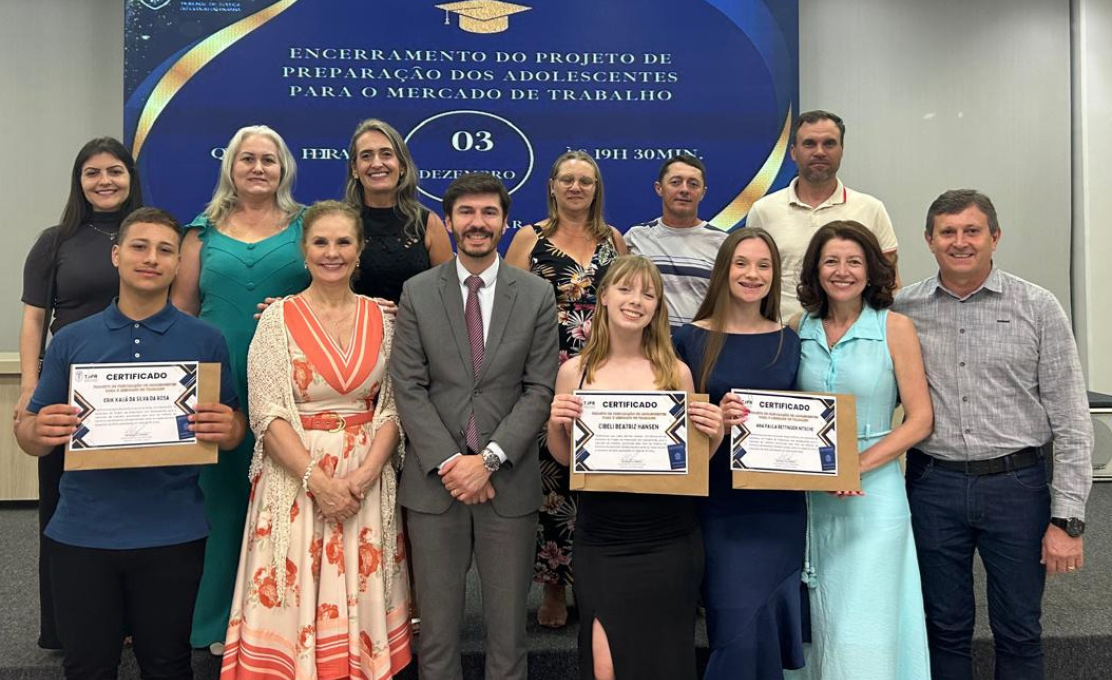 Formatura do Projeto “Preparação dos Adolescentes para o Mercado de Trabalho...