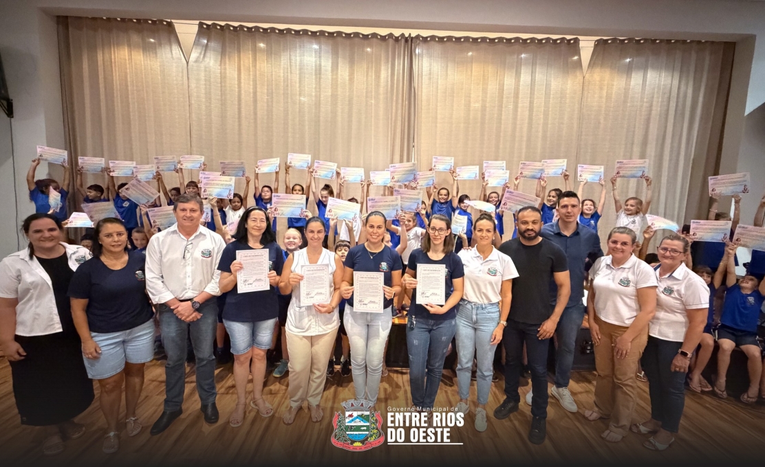 EDUCAÇÃO ENTRERRIENSE CELEBRA RESULTADO HISTÓRICO NA PROVA FLUÊNCIA 2025
