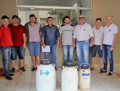 Secretaria da Agricultura e Meio Ambiente realiza a distribuição de sêmen Bovino para produtores