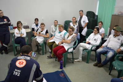 Equipe de Saúde de Entre Rios do Oeste recebe treinamento