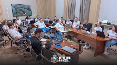 ENTRE RIOS DO OESTE INVESTE EM INOVAÇÃO E QUALIFICAÇÃO DOS SERVIDORES